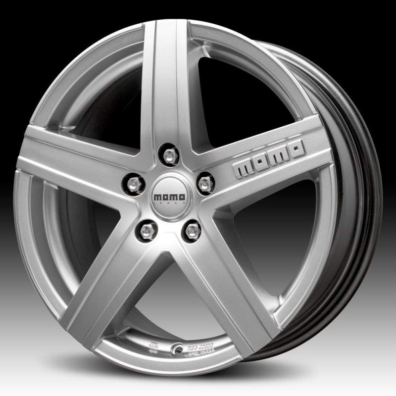 

Диск колесный MOMO Hyperstar LT 7xR17 5x118 ET45 ЦО71,1 серебристый WHTH70745518