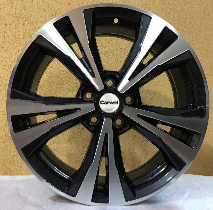 

Диск колесный Carwel Самро 204 7xR17 5x114,3 ET45 ЦО66,1 черный с полированной лицевой частью 32968