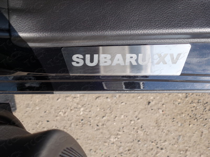 

Накладки на дверные пороги (лист зеркальный надпись Subaru XV) Компания ТСС SUBXV12-12 Subaru XV 2012 - 2016, XV