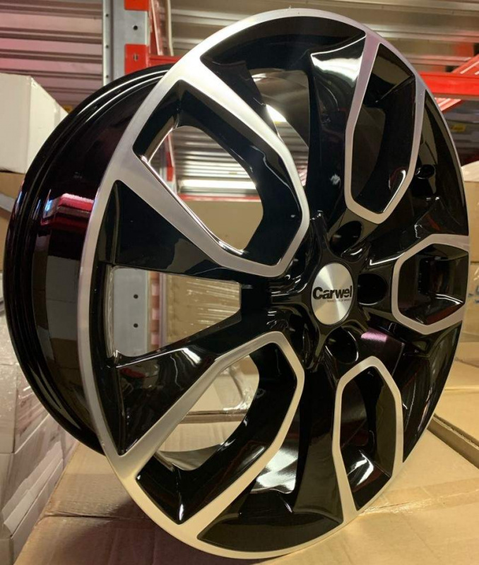 

Диск колесный Carwel Хасан 202 7xR18 5x112 ET43 ЦО57,1 чёрный с полированной лицевой частью 097228, Серый тёмный глянцевый