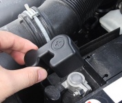 Защитные крышки на плюсовой и минусовой контакт акуммулятора для Volkswagen Tiguan 2017-