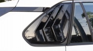 Декоративные накладки на задние форточки (черный глянец / черный карбон) для Toyota RAV4 (Тойота РАВ4) 2019 -