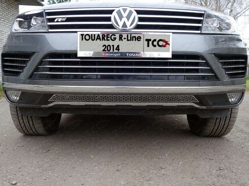 

Решетка радиатора центральная (лист) (R-Line) Компания ТСС VWTOUARRL14-24 Volkswagen Touareg 2014 - 2018, Touareg